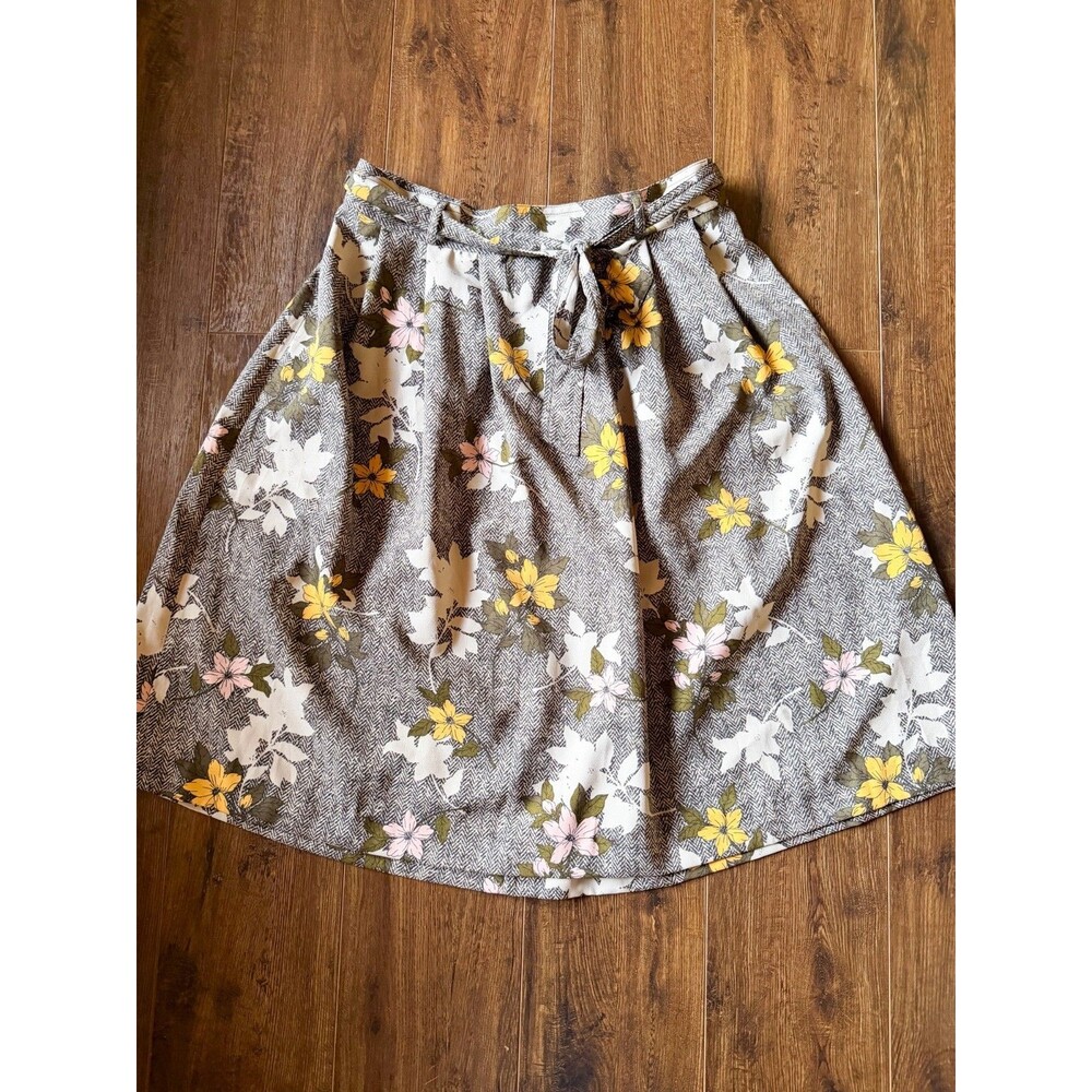 Banana Republic Floral Midi Pleated Skirt with Matching Tie Belt Size 8P